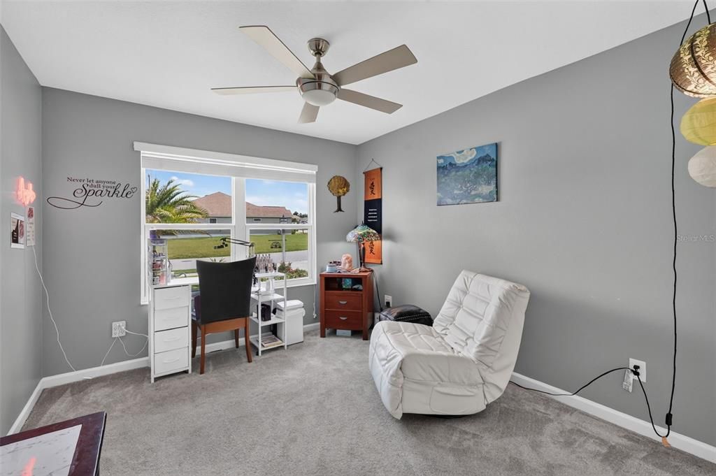 For Sale: $400,000 (4 beds, 2 baths, 1978 Square Feet)