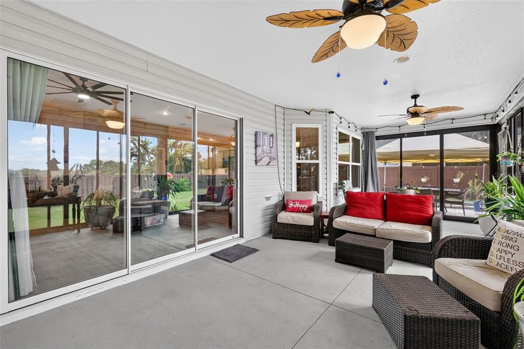 For Sale: $400,000 (4 beds, 2 baths, 1978 Square Feet)