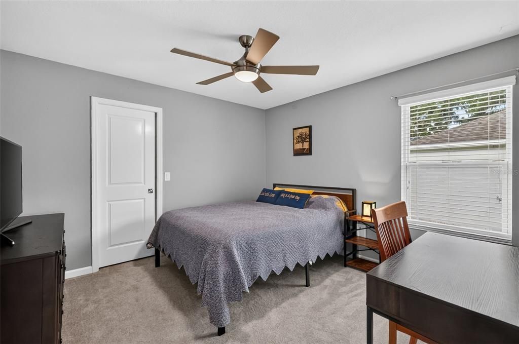 For Sale: $400,000 (4 beds, 2 baths, 1978 Square Feet)