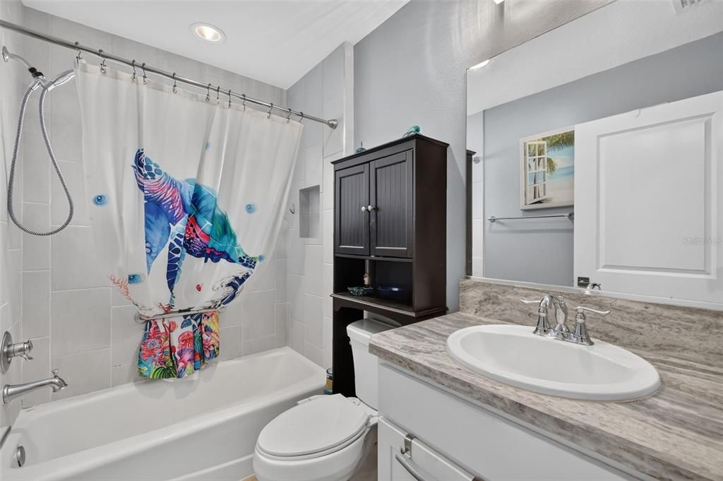 For Sale: $400,000 (4 beds, 2 baths, 1978 Square Feet)