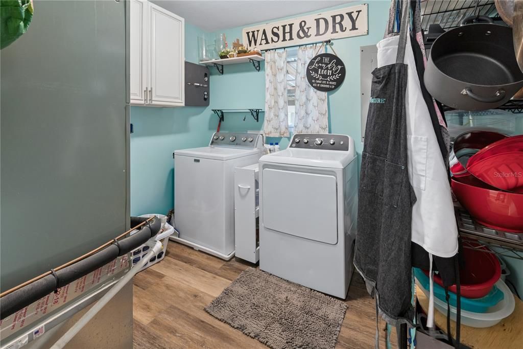 For Sale: $450,000 (3 beds, 2 baths, 1730 Square Feet)