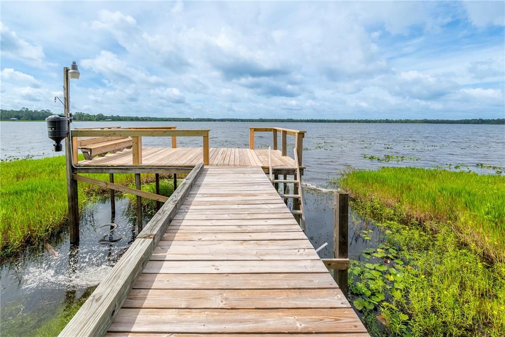 For Sale: $450,000 (3 beds, 2 baths, 1730 Square Feet)