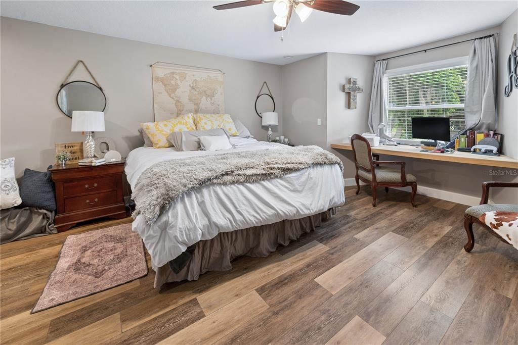For Sale: $450,000 (3 beds, 2 baths, 1730 Square Feet)