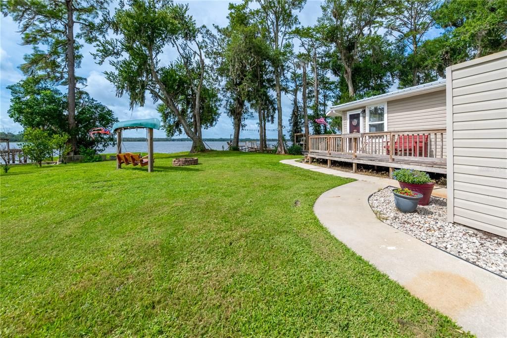 For Sale: $450,000 (3 beds, 2 baths, 1730 Square Feet)