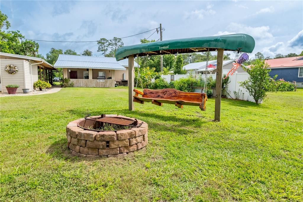 For Sale: $450,000 (3 beds, 2 baths, 1730 Square Feet)