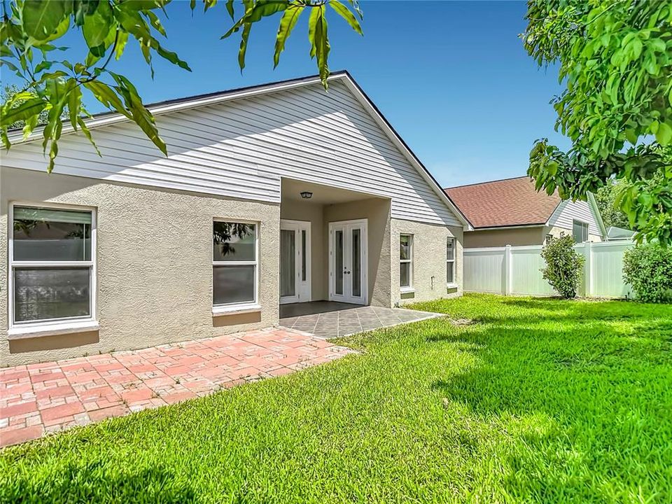 На продажу: $400,000 (4 спален, 2 ванн, 1997 Квадратных фут)