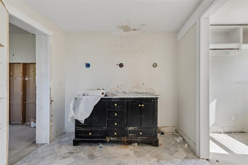 На продажу: $265,000 (3 спален, 2 ванн, 1537 Квадратных фут)