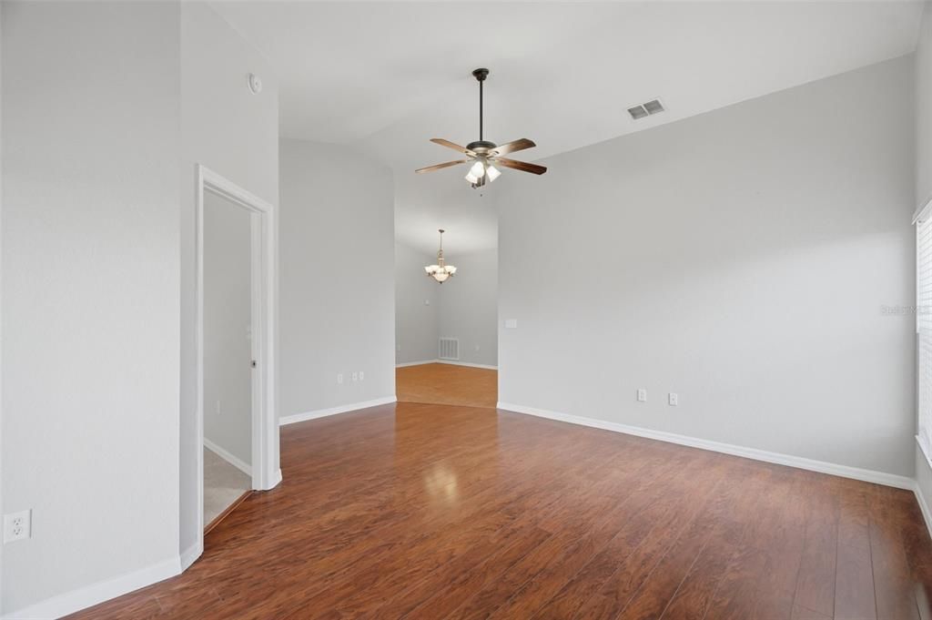 En Venta: $262,000 (3 camas, 2 baños, 1248 Pies cuadrados)