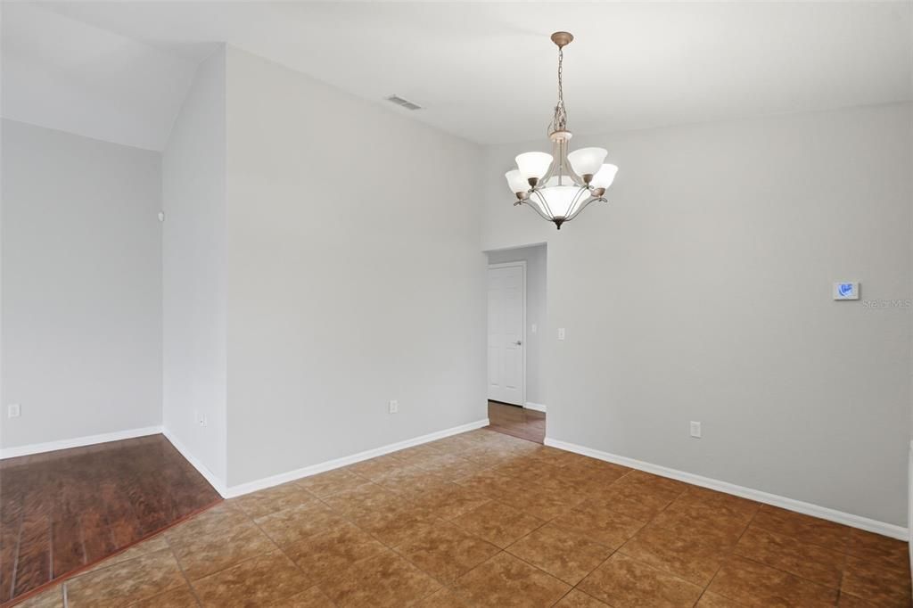 En Venta: $262,000 (3 camas, 2 baños, 1248 Pies cuadrados)