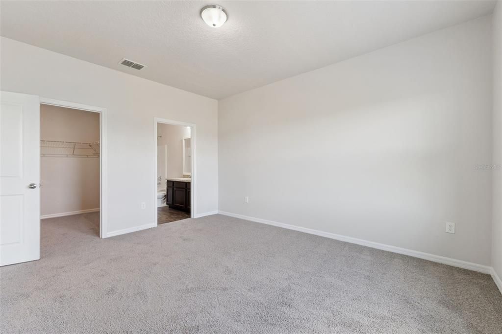 En Venta: $285,000 (3 camas, 2 baños, 1655 Pies cuadrados)