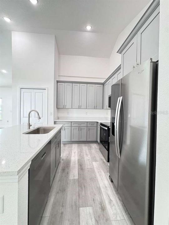 En Renta: $1,995 (4 camas, 2 baños, 1660 Pies cuadrados)