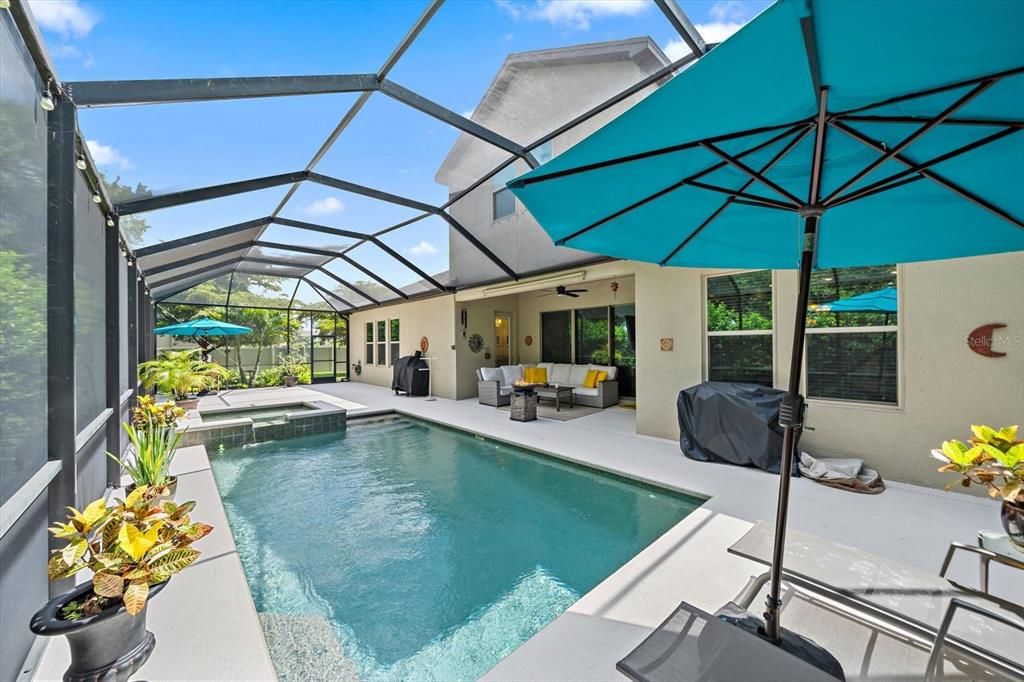 For Sale: $949,000 (5 beds, 5 baths, 4027 Square Feet)
