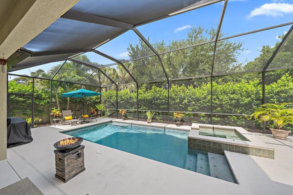 For Sale: $949,000 (5 beds, 5 baths, 4027 Square Feet)
