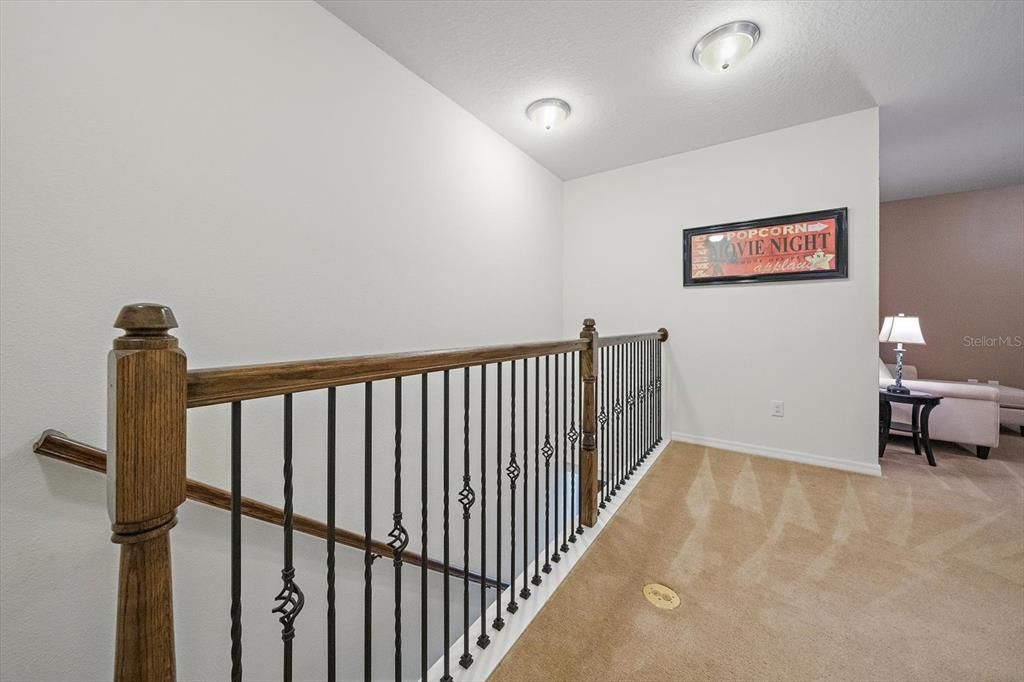 For Sale: $949,000 (5 beds, 5 baths, 4027 Square Feet)