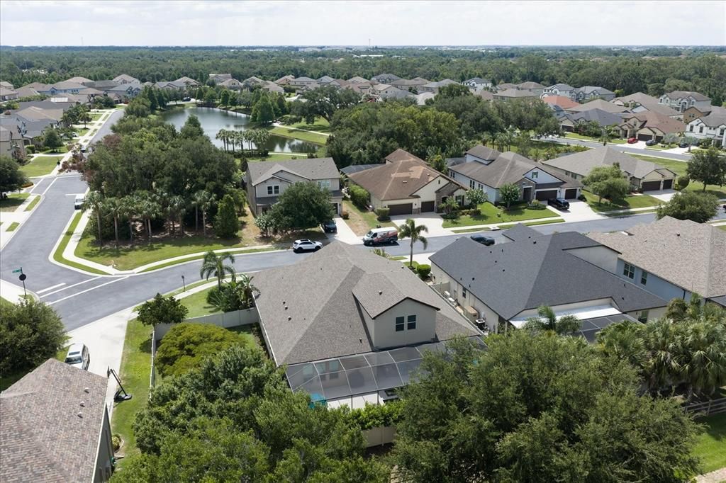 For Sale: $949,000 (5 beds, 5 baths, 4027 Square Feet)