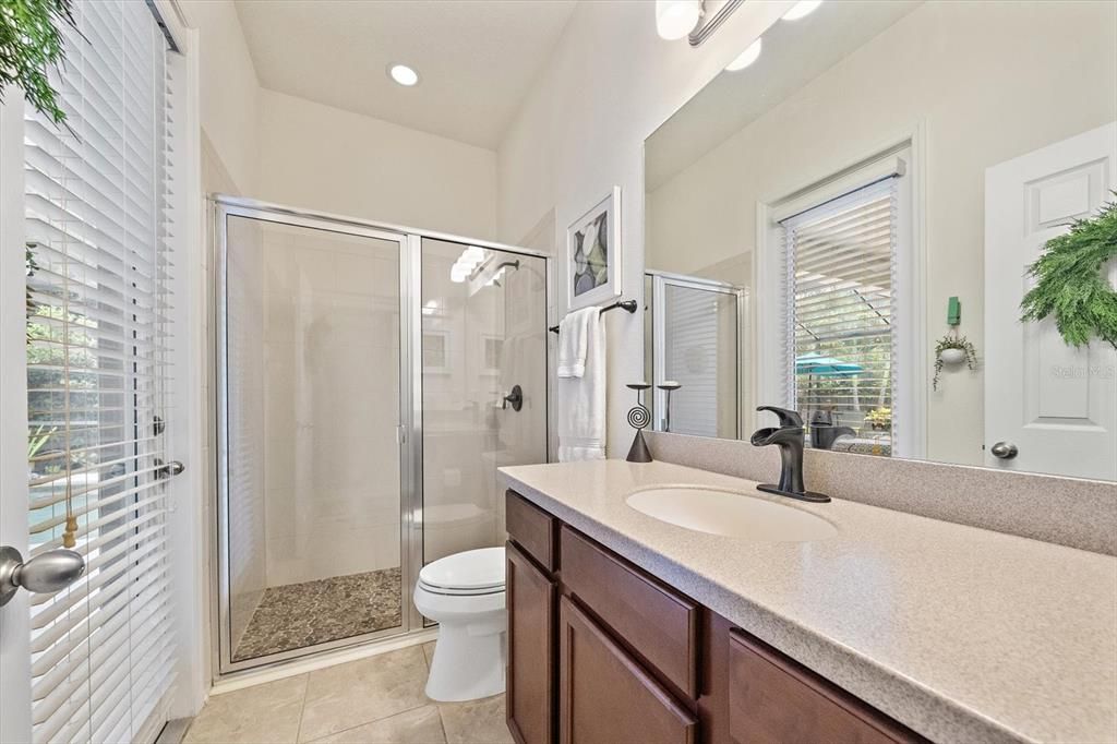 For Sale: $949,000 (5 beds, 5 baths, 4027 Square Feet)