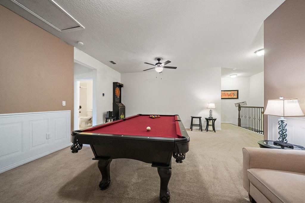 For Sale: $949,000 (5 beds, 5 baths, 4027 Square Feet)