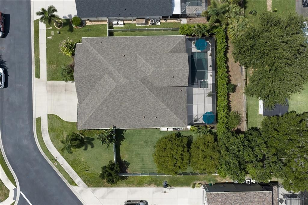 For Sale: $949,000 (5 beds, 5 baths, 4027 Square Feet)