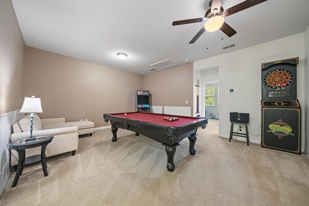For Sale: $949,000 (5 beds, 5 baths, 4027 Square Feet)