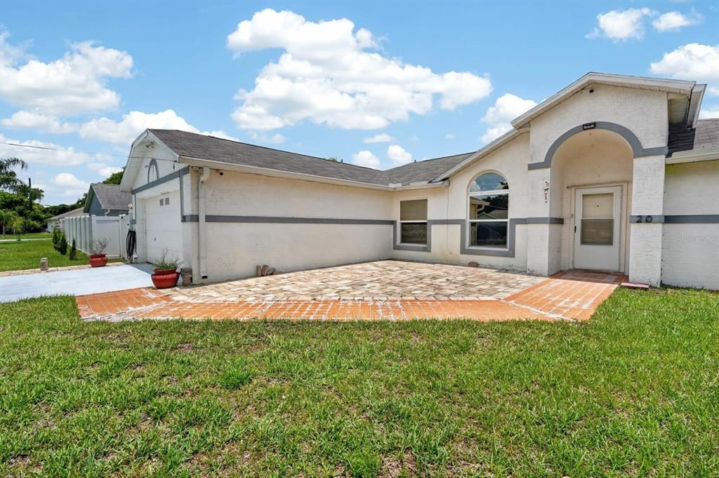 For Sale: $365,000 (3 beds, 2 baths, 1470 Square Feet)
