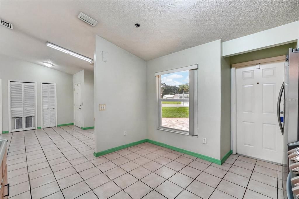 For Sale: $365,000 (3 beds, 2 baths, 1470 Square Feet)