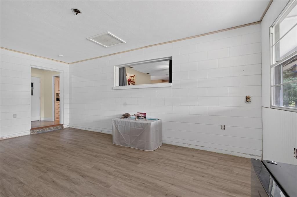 For Sale: $231,750 (3 beds, 1 baths, 1628 Square Feet)