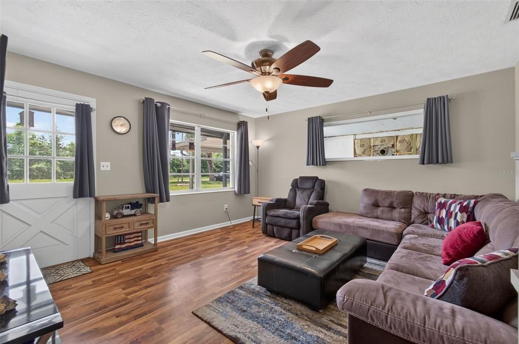 For Sale: $231,750 (3 beds, 1 baths, 1628 Square Feet)