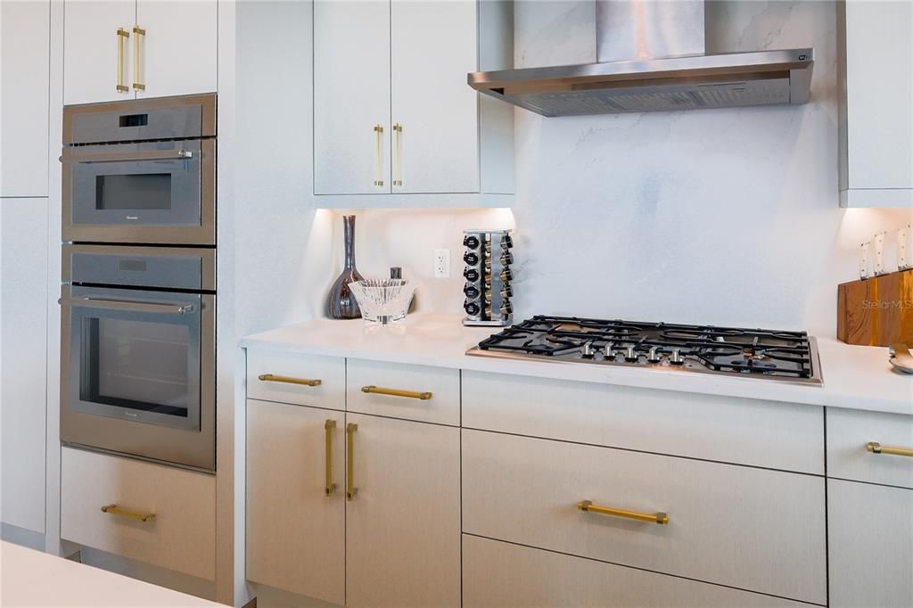 For Rent: $14,000 (3 beds, 3 baths, 2890 Square Feet)
