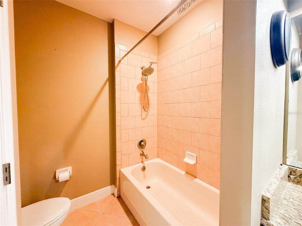 В аренду: $3,590 (3 спален, 2 ванн, 1806 Квадратных фут)