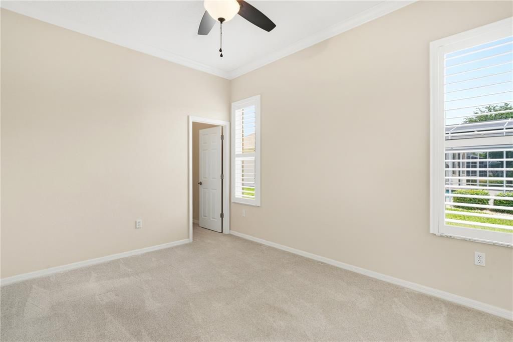 En Venta: $569,000 (3 camas, 2 baños, 2914 Pies cuadrados)