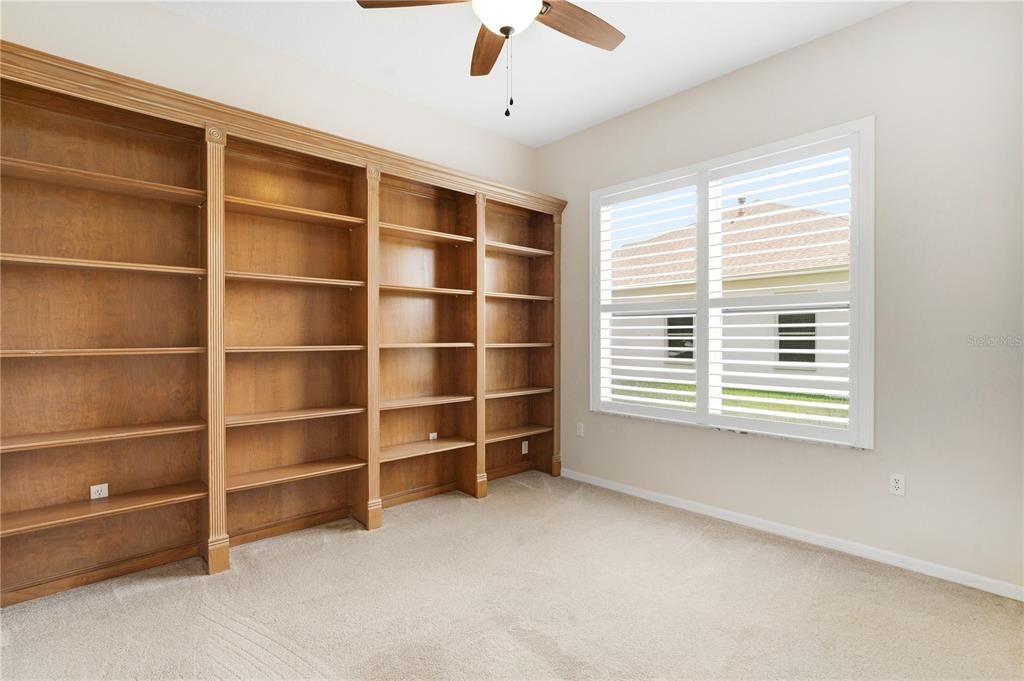 En Venta: $569,000 (3 camas, 2 baños, 2914 Pies cuadrados)