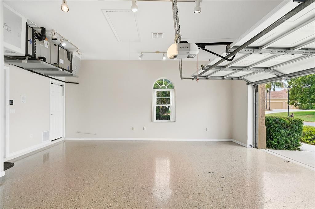 En Venta: $569,000 (3 camas, 2 baños, 2914 Pies cuadrados)