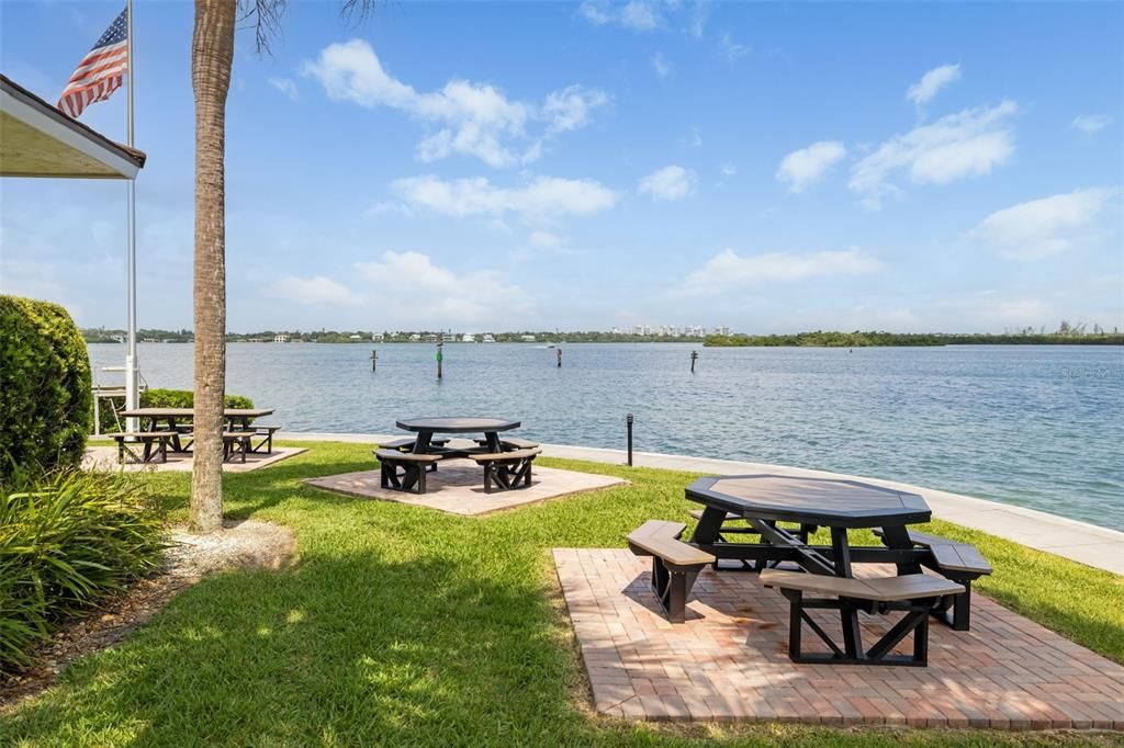 En Venta: $569,000 (2 camas, 2 baños, 1093 Pies cuadrados)