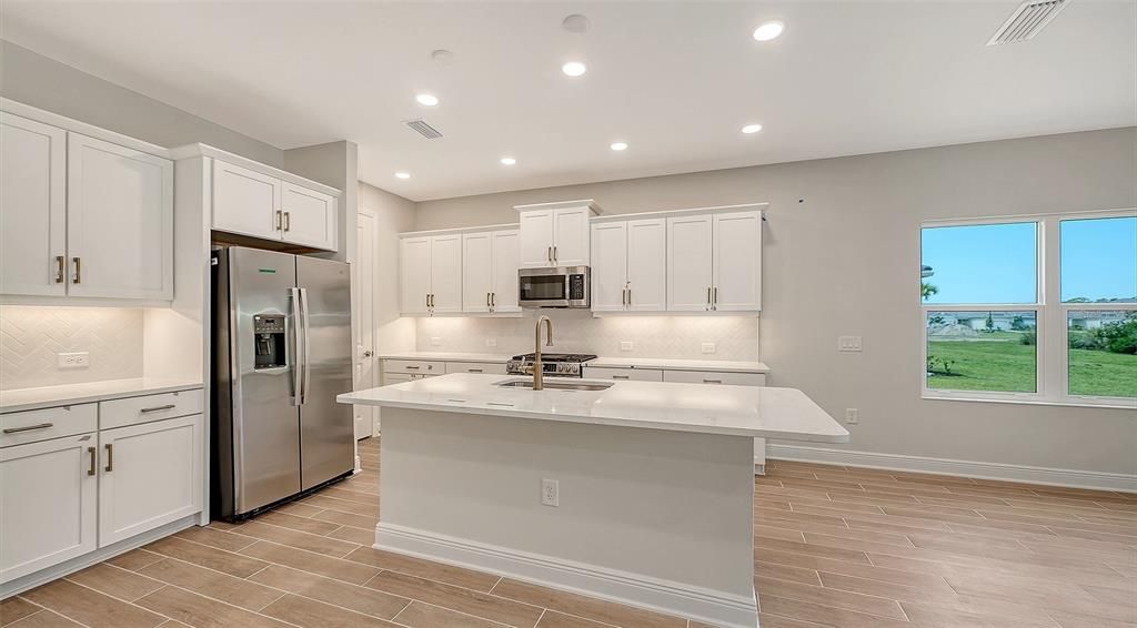 For Sale: $678,990 (3 beds, 3 baths, 2332 Square Feet)