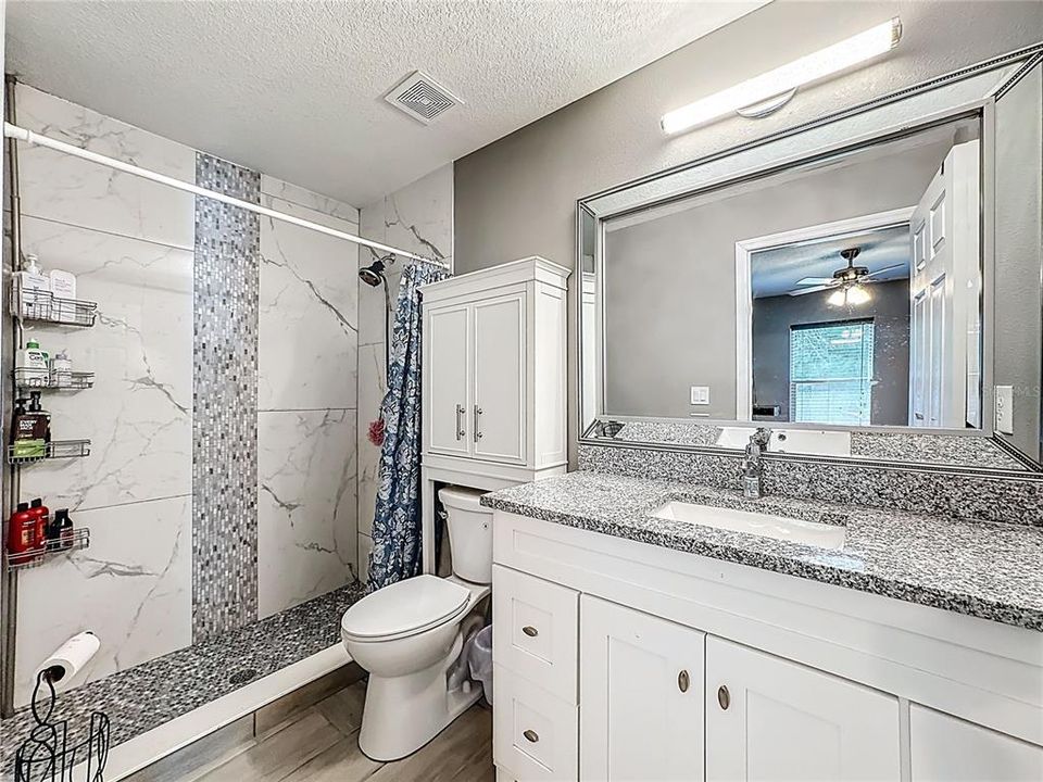 For Rent: $2,300 (3 beds, 2 baths, 1376 Square Feet)
