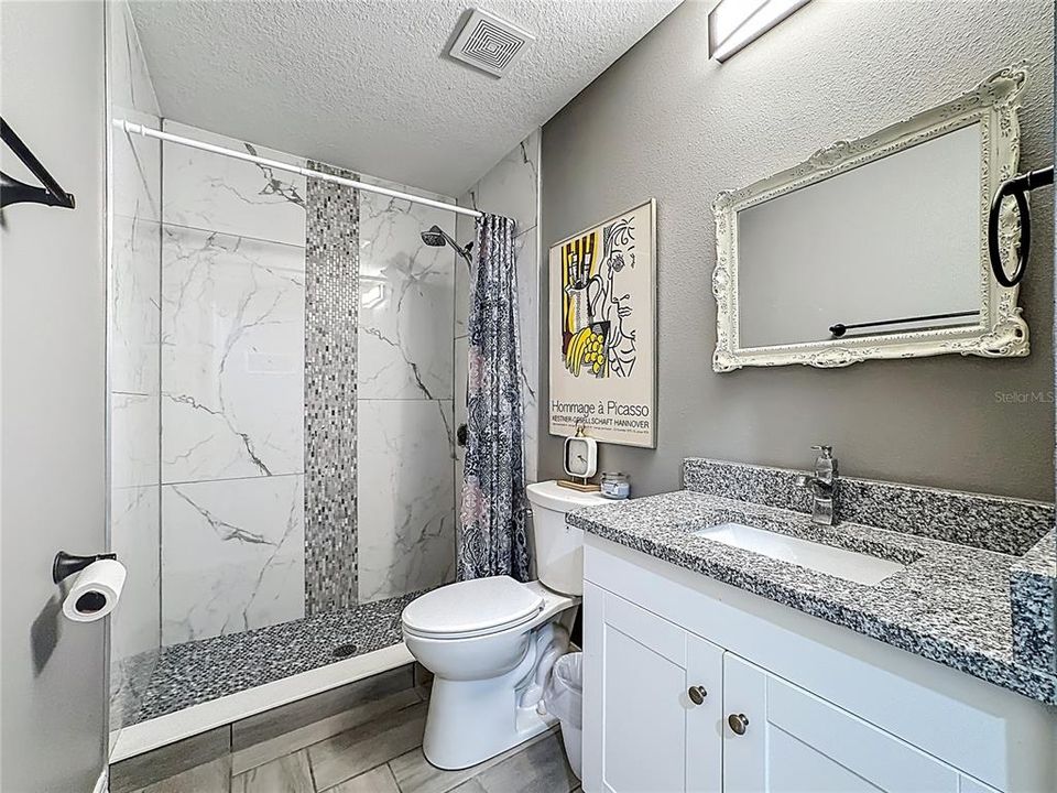 For Rent: $2,300 (3 beds, 2 baths, 1376 Square Feet)