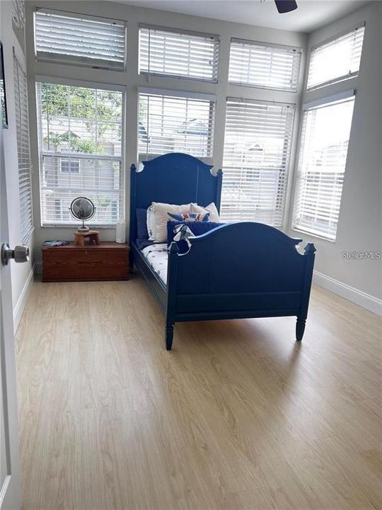 For Rent: $2,250 (3 beds, 2 baths, 1282 Square Feet)