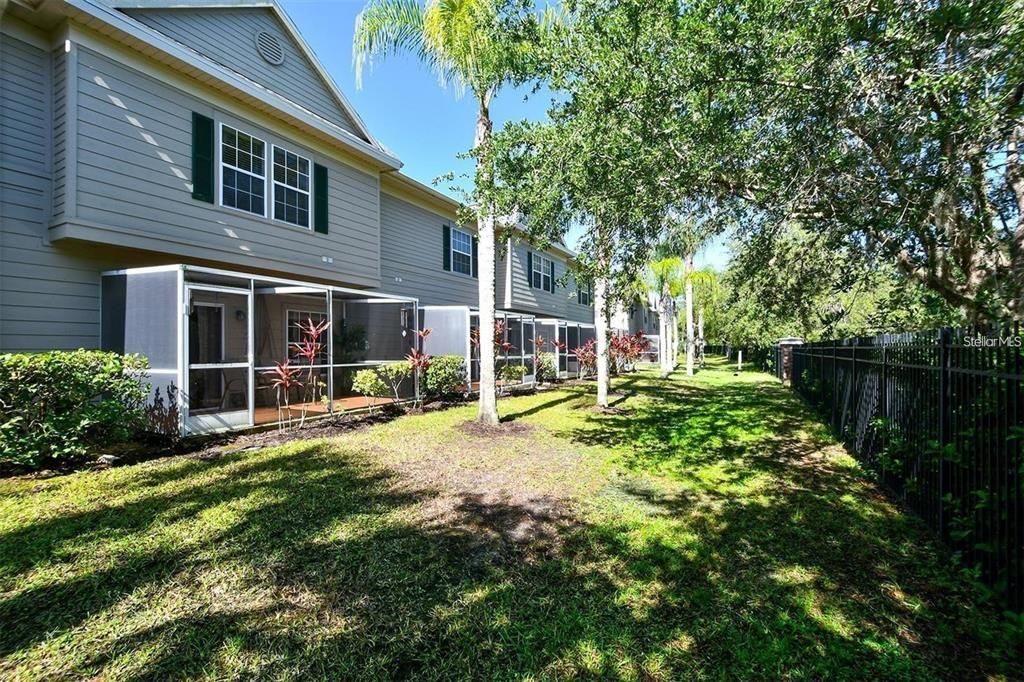 For Rent: $2,250 (3 beds, 2 baths, 1282 Square Feet)