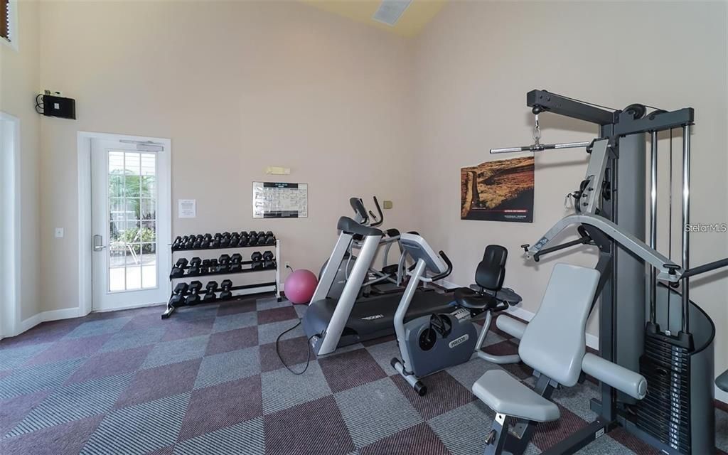 For Rent: $2,250 (3 beds, 2 baths, 1282 Square Feet)