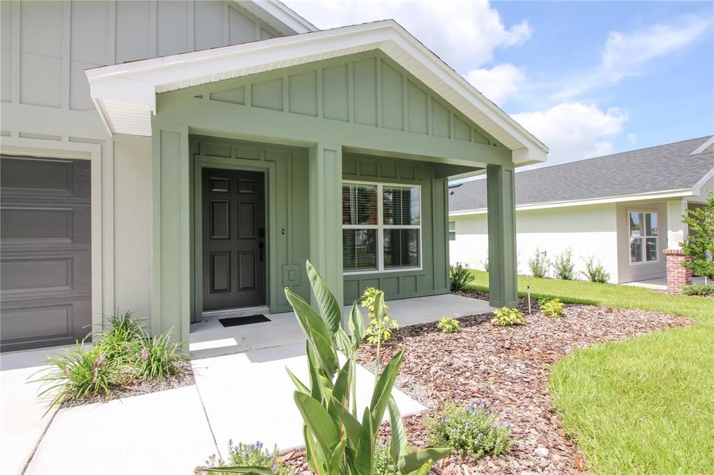 For Rent: $2,100 (3 beds, 2 baths, 1484 Square Feet)