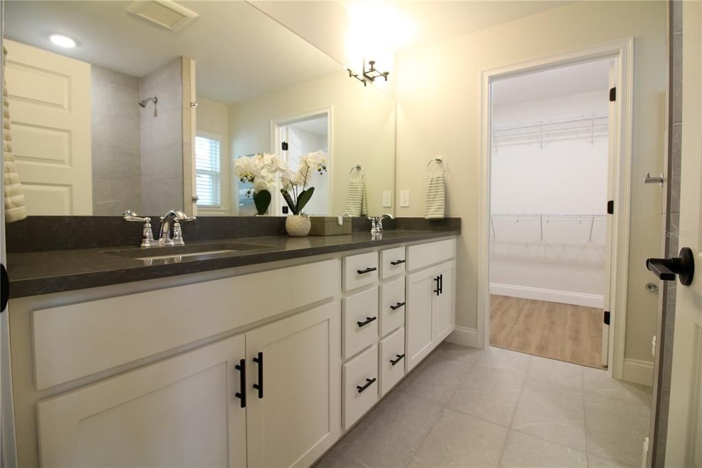 For Rent: $2,100 (3 beds, 2 baths, 1484 Square Feet)