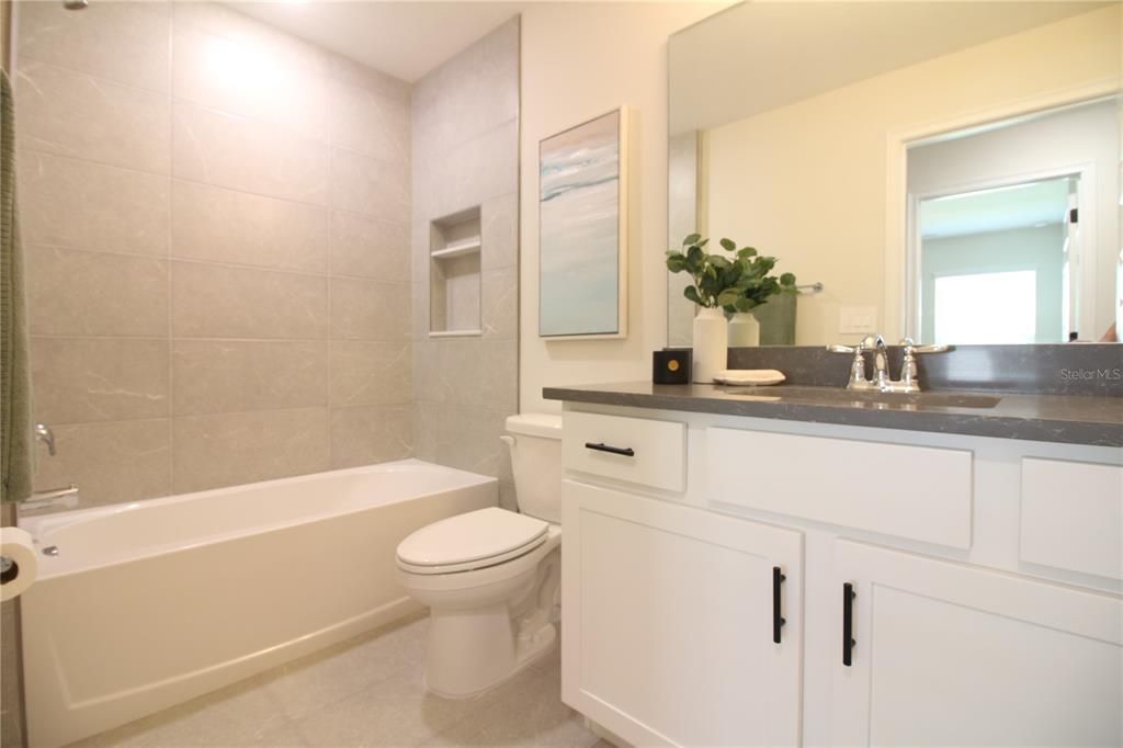 For Rent: $2,100 (3 beds, 2 baths, 1484 Square Feet)