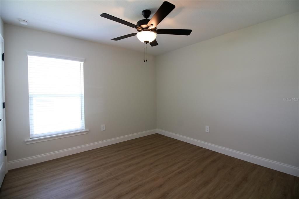 For Rent: $2,100 (3 beds, 2 baths, 1484 Square Feet)