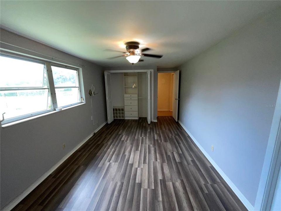 For Sale: $225,000 (4 beds, 2 baths, 1544 Square Feet)