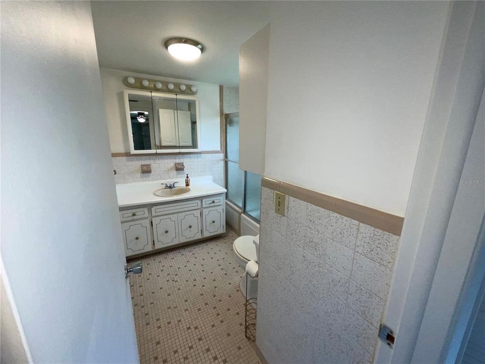 For Sale: $225,000 (4 beds, 2 baths, 1544 Square Feet)