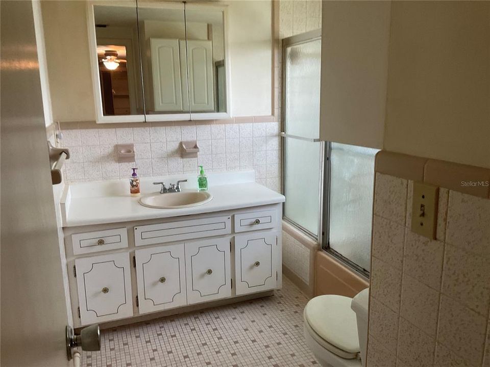 For Sale: $250,000 (4 beds, 2 baths, 1544 Square Feet)