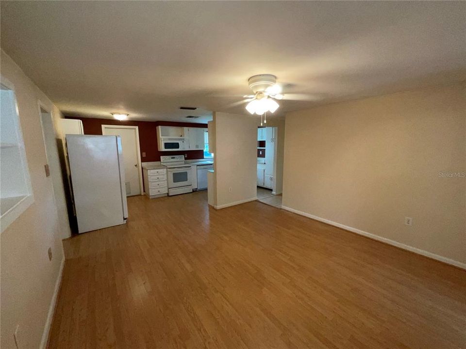 For Sale: $225,000 (4 beds, 2 baths, 1544 Square Feet)