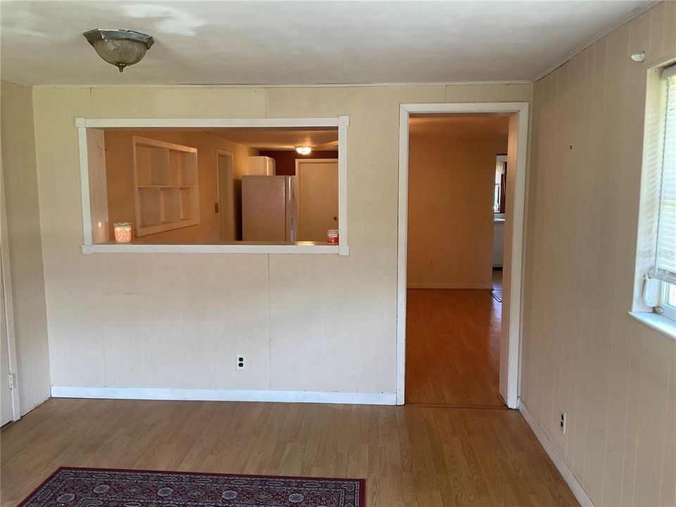 For Sale: $250,000 (4 beds, 2 baths, 1544 Square Feet)