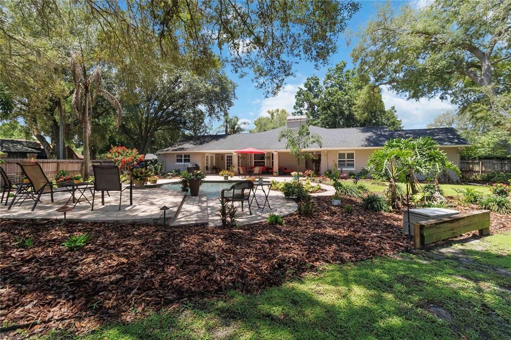 For Sale: $720,000 (4 beds, 2 baths, 2250 Square Feet)