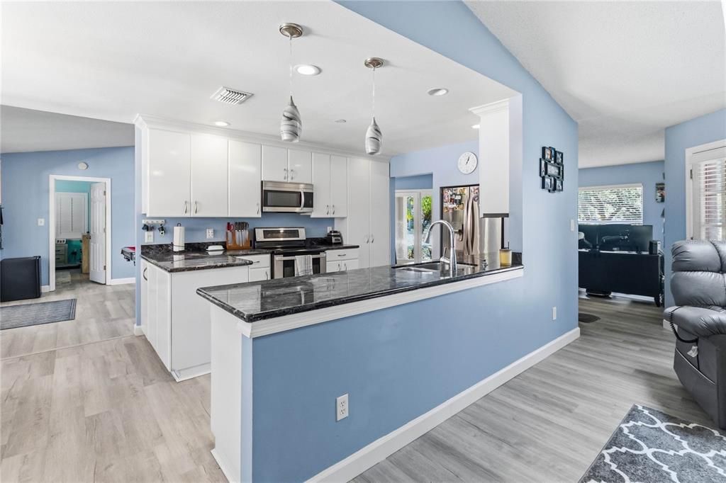 For Sale: $720,000 (4 beds, 2 baths, 2250 Square Feet)